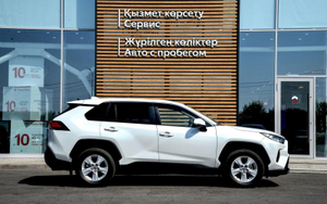 Toyota RAV4 2.0 CVT 4WD (148 л.с.) Комфорт Автомобили с пробегом Шымкент  