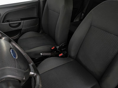 Ford Fiesta 1.4 AT (80 л.с.)