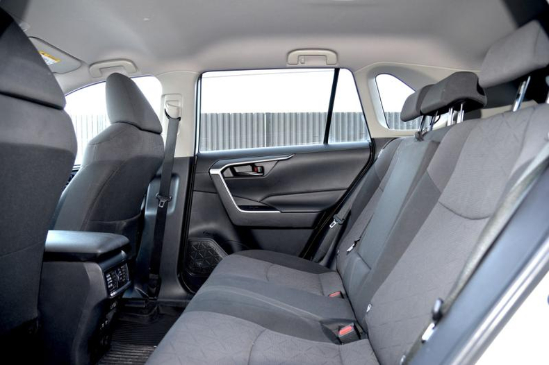 Toyota RAV4 2.0 CVT 4WD (148 л.с.) Комфорт Автомобили с пробегом Шымкент  