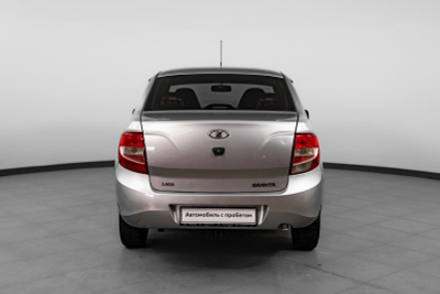 LADA Granta седан 1.6 MT 8кл (87 л. с.)