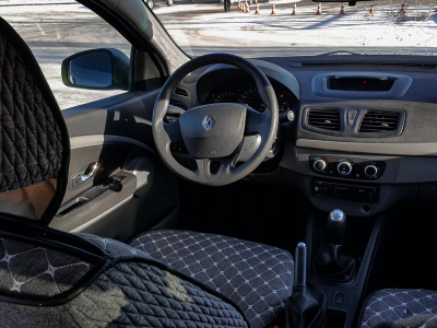 Renault Fluence 1.6 MT (110 л. с.)