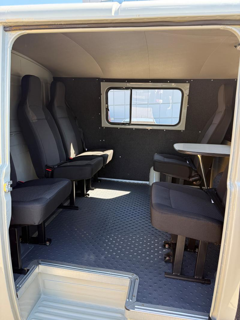 УАЗ Комби 7 мест 2.7 Бензин 5МКП 4х4, ЕВРО-5 Стандарт без ABS Интерпартнер Ижевск