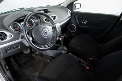 Renault Clio 1.6 AT (111 л. с.)