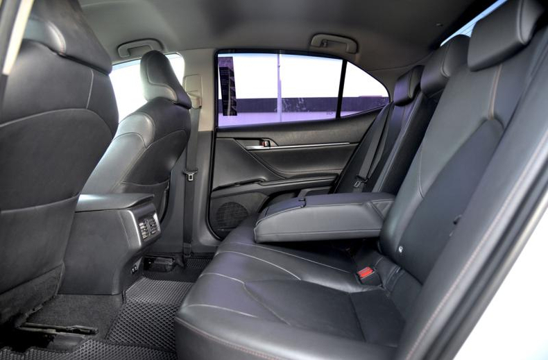 Toyota Camry 2.0 CVT FWD (150 л.с.) Классик Автомобили с пробегом Шымкент  
