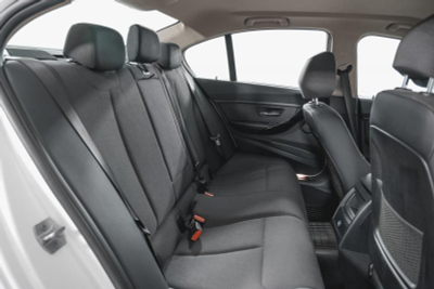 BMW 3 серия 320i AT (184 л. с.)
