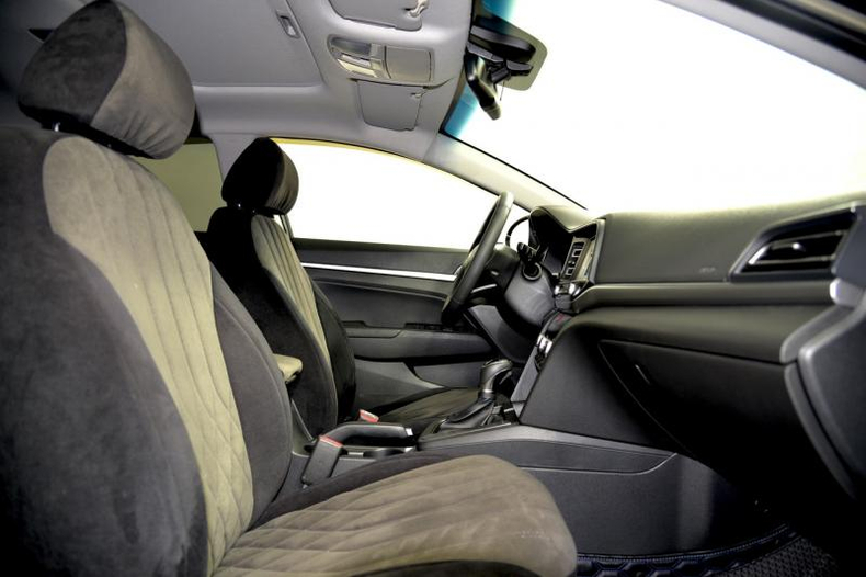 Hyundai Elantra 2.0 AT FWD (150 л.с.) Elegance + Пакет "High-Tech" (+Style) Автомобили с пробегом Шымкент  