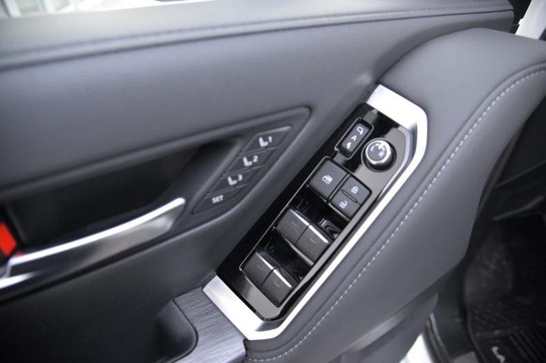 Toyota Land Cruiser 300 3.4 AT 4WD (415 л.с.) Премиум + Автомобили с пробегом Шымкент  