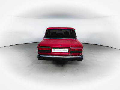 LADA 2105 1.6 MT (75 л. с.)
