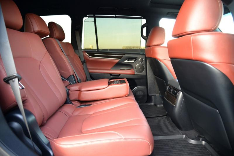 Lexus LX 5.7 AT 4WD (383 л.с.) 570 Black Vision II 5 м QB Автомобили с пробегом Шымкент  