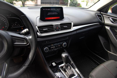 Mazda 3 1.5 AT (120 л.с.)