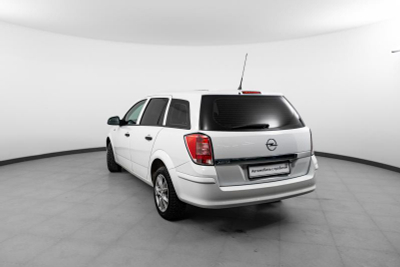 Opel Astra 1.6 MT (115 л. с.)