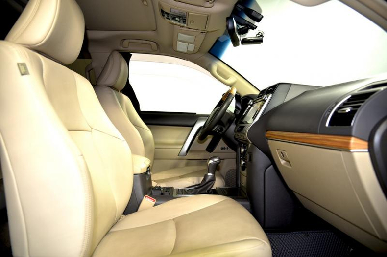 Toyota Land Cruiser Prado 4.0 AT (249 л.с.) 4WD Люкс Safety (7 мест) Автомобили с пробегом Шымкент  
