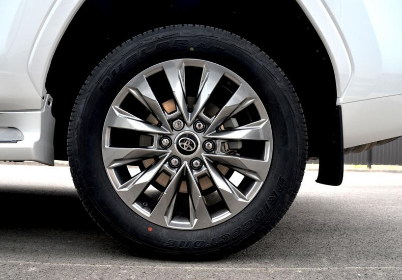 Toyota Land Cruiser 300 3.5 AT 4WD (415 л.с.) Премиум Автомобили с пробегом Шымкент  