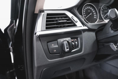 BMW 3 серия 320i AT (184 л. с.)