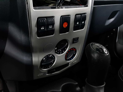 Renault Logan 1.6 MT (87 л. с.)