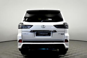 Lexus LX 570 5.7 AT (383 л.с.) 4WD Black Vision 7 м QB Автомобили с пробегом Шымкент  