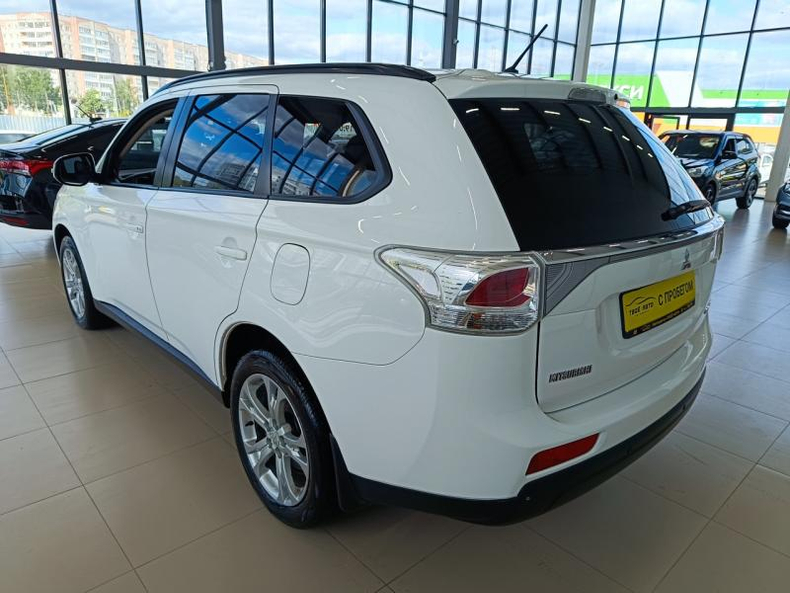 Mitsubishi 2.4 CVT 4WD (167 л.с.) Invite Твоё авто (Киров)